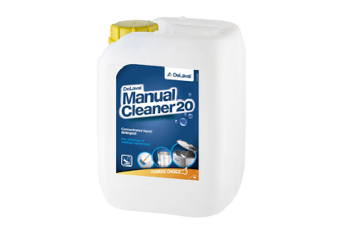 Manual cleaner