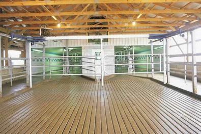 DeLaval Drover HRS cow mover