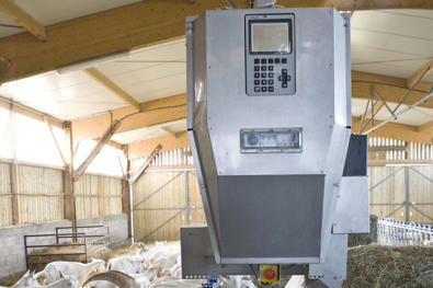 DeLaval yem vagonu FW200