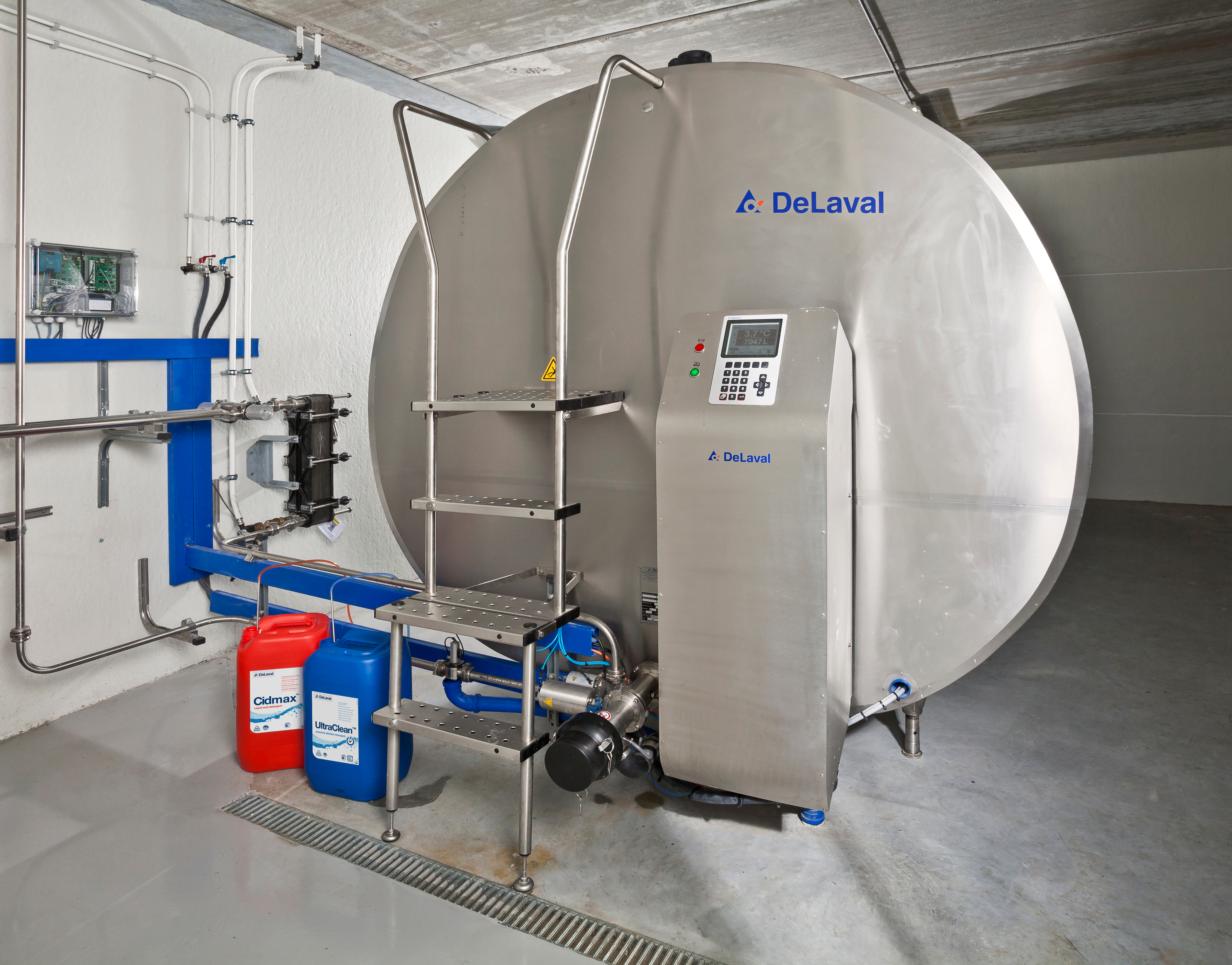 DeLaval-horizontale koeltank DXE met reiniging Cidmax en UltraClean
