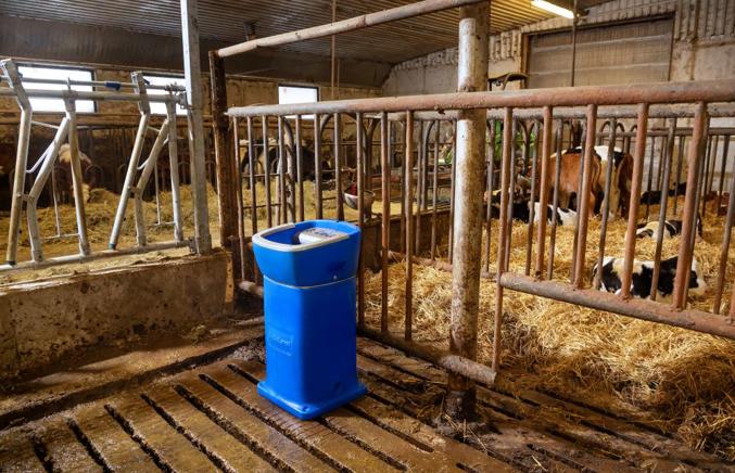 Lämmitettävä juomakuppi HB15