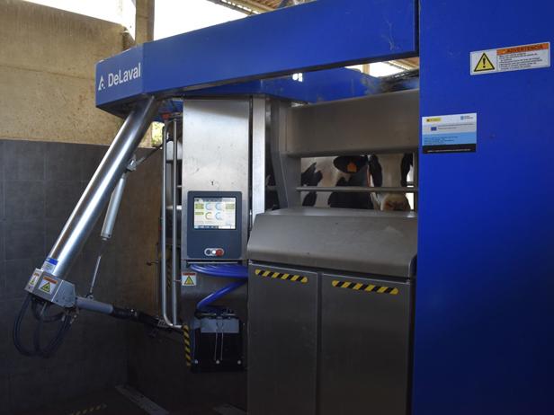 robot-de-ordeño-delaval-ganaderia-casa-das-pedras robot-de-ordeño-delaval-ganaderia-casa-das-pedras