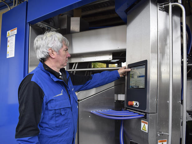 ganaderos delaval granja charent ganadera robot de ordeño ganaderos delaval granja charent ganadera robot de ordeño