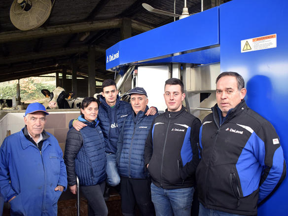 ganaderos DeLaval granja estanqueiro con distribuidor tecnolaval ganaderos DeLaval granja estanqueiro con distribuidor tecnolaval