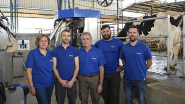 granja de vacas la ciguñuela familia propitaria