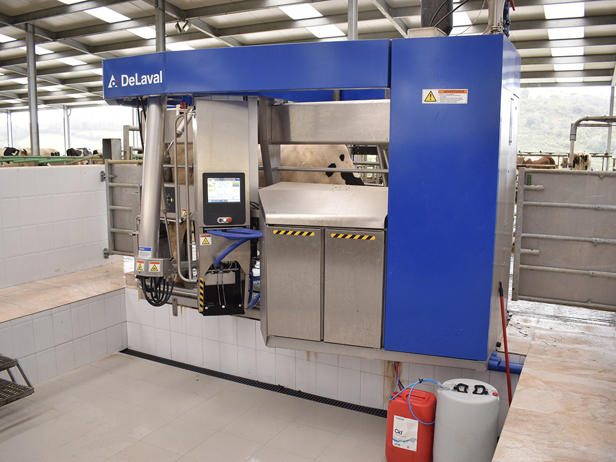 Ganaderos-delaval-lopez-zolle-robots-de-ordeño Ganaderos-delaval-lopez-zolle-robots-de-ordeño