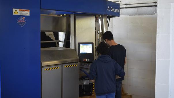 ganaderos DeLaval ganadería tasil robot de ordeño ganaderos DeLaval ganadería tasil robot de ordeño