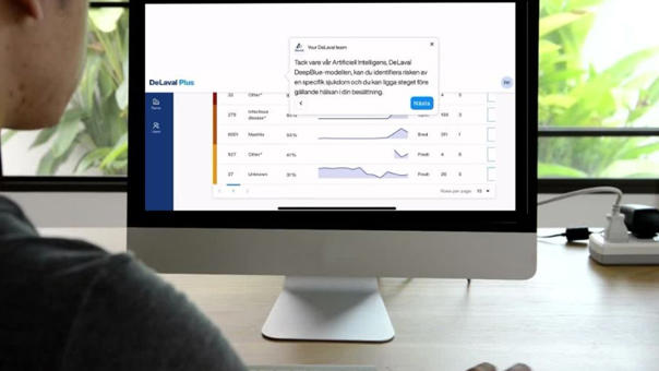 DeLaval rådgivare håller utbildning i DelPro och DeLaval Plus via Teams.